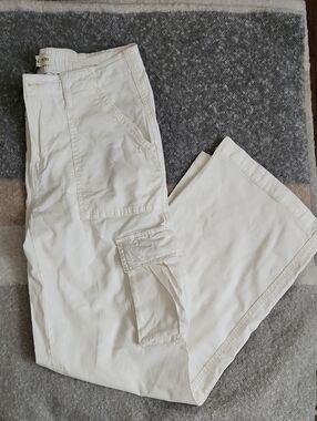LoveGen Women’s Off-White Cargo Pants